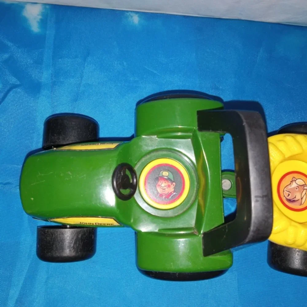 Tomy john deere
